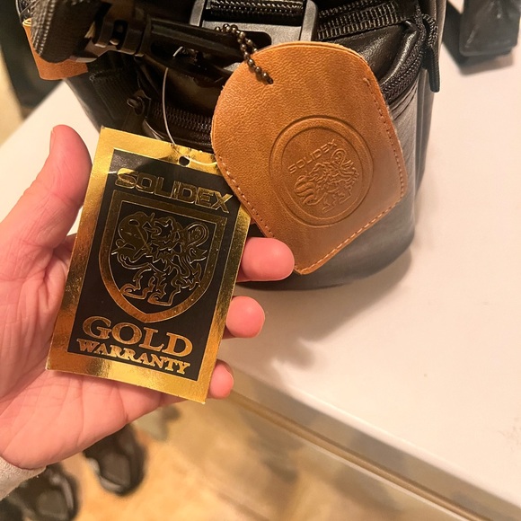 NWT SOLIDEX PERFORMANCE VIDEO LUGGAGE - Picture 8 of 11